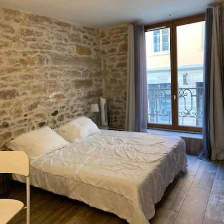 Studio With Exposed Stone Vieux Lyon Λυών Εξωτερικό φωτογραφία