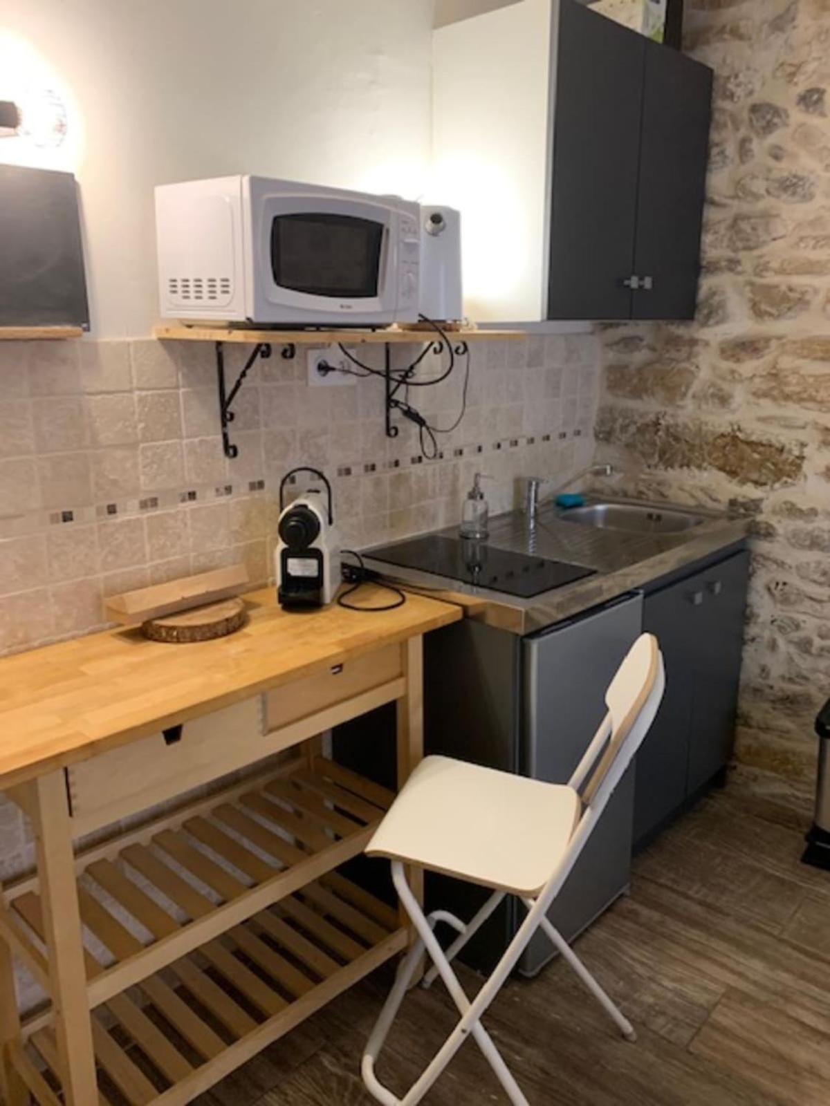 Studio With Exposed Stone Vieux Lyon Λυών Εξωτερικό φωτογραφία